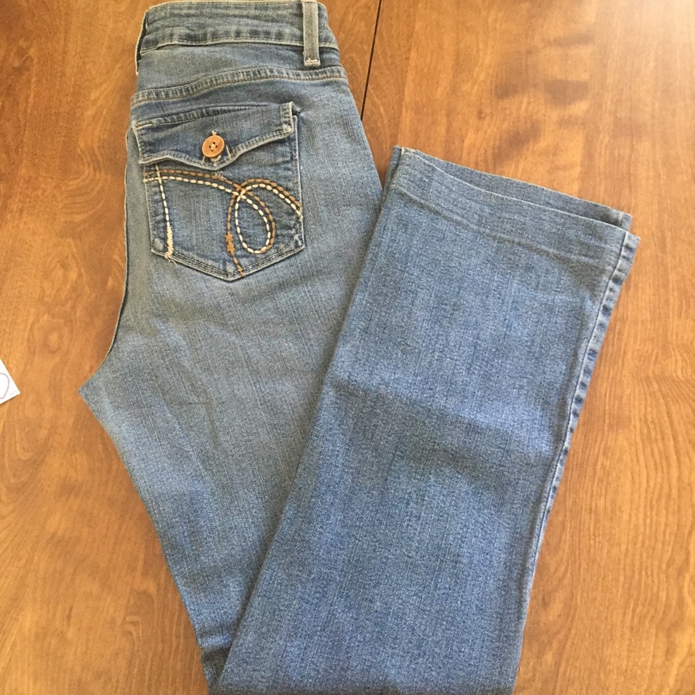 NYDJ size 6, hemmed to 28" inseam